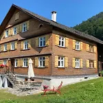 Vakantiehuis Bregenzerwaelderhaus Ambros *